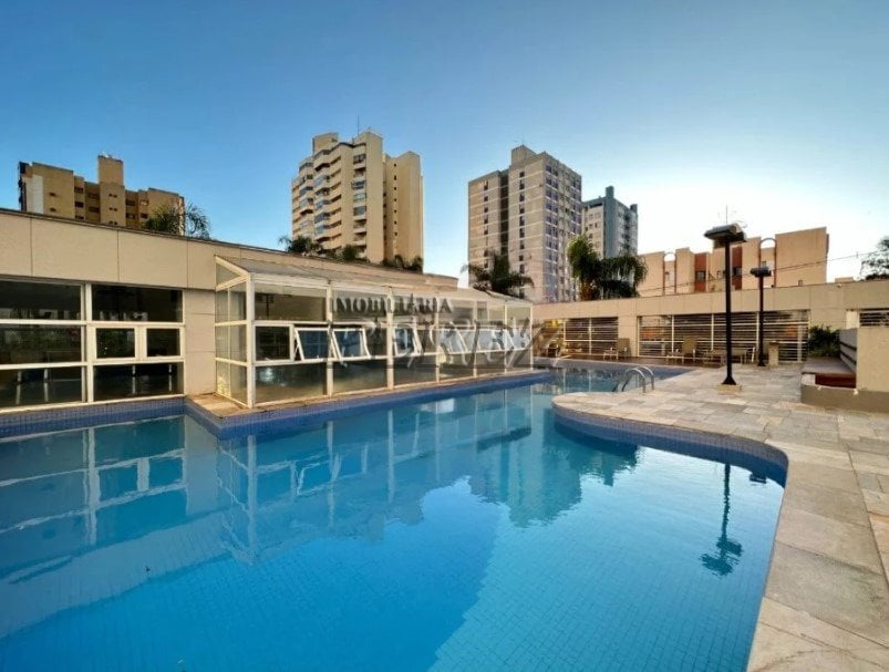 Apartamento à venda no Edifício Splendor - Centro de Londrina