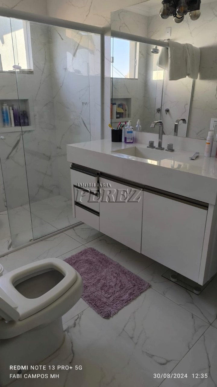 Sobrado de Alto Padrão à Venda no Jardim Quebec - Zona Oeste de Londrina