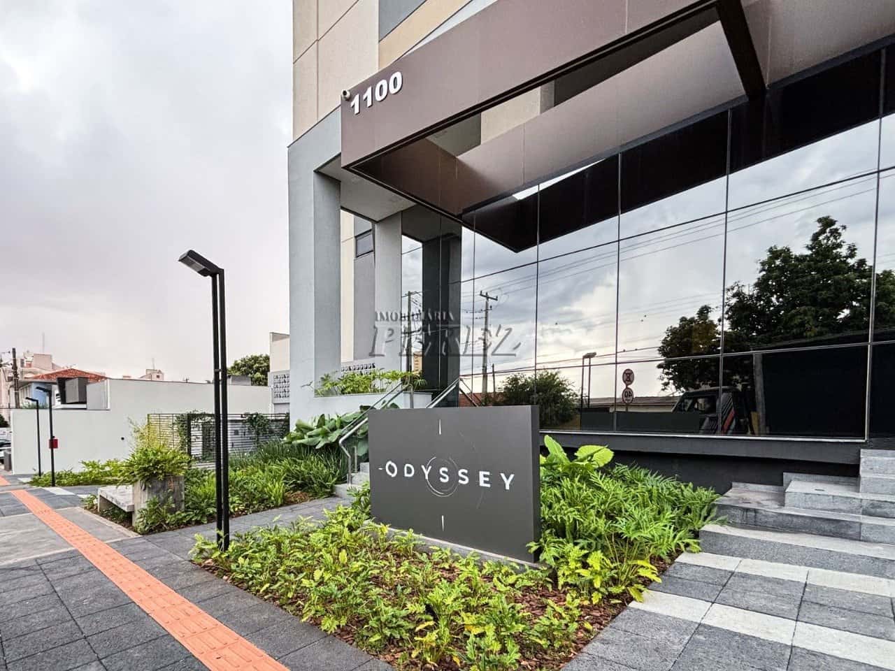 Apartamento a venda no condomínio Odyssey em Londrina — foto principal