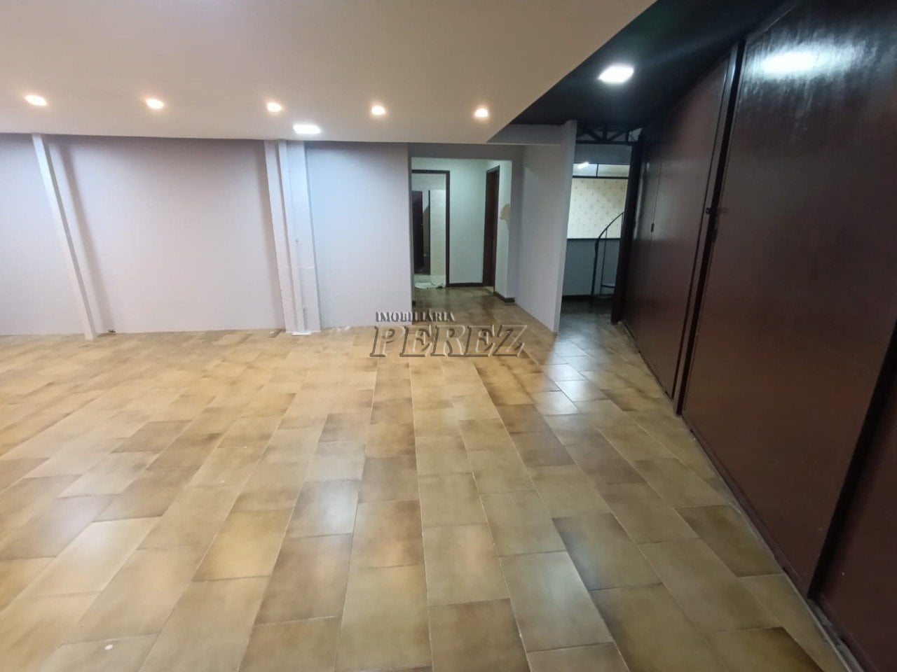 Salão comercial para alugar na Rua Araguaia, centro de Londrina