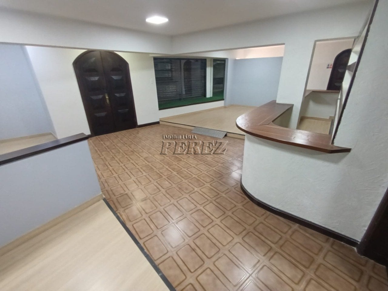 Salão comercial para alugar na Rua Araguaia, centro de Londrina