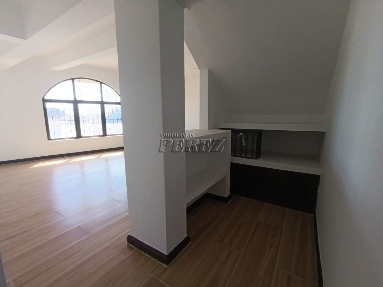 Salão comercial para alugar na Rua Araguaia, centro de Londrina