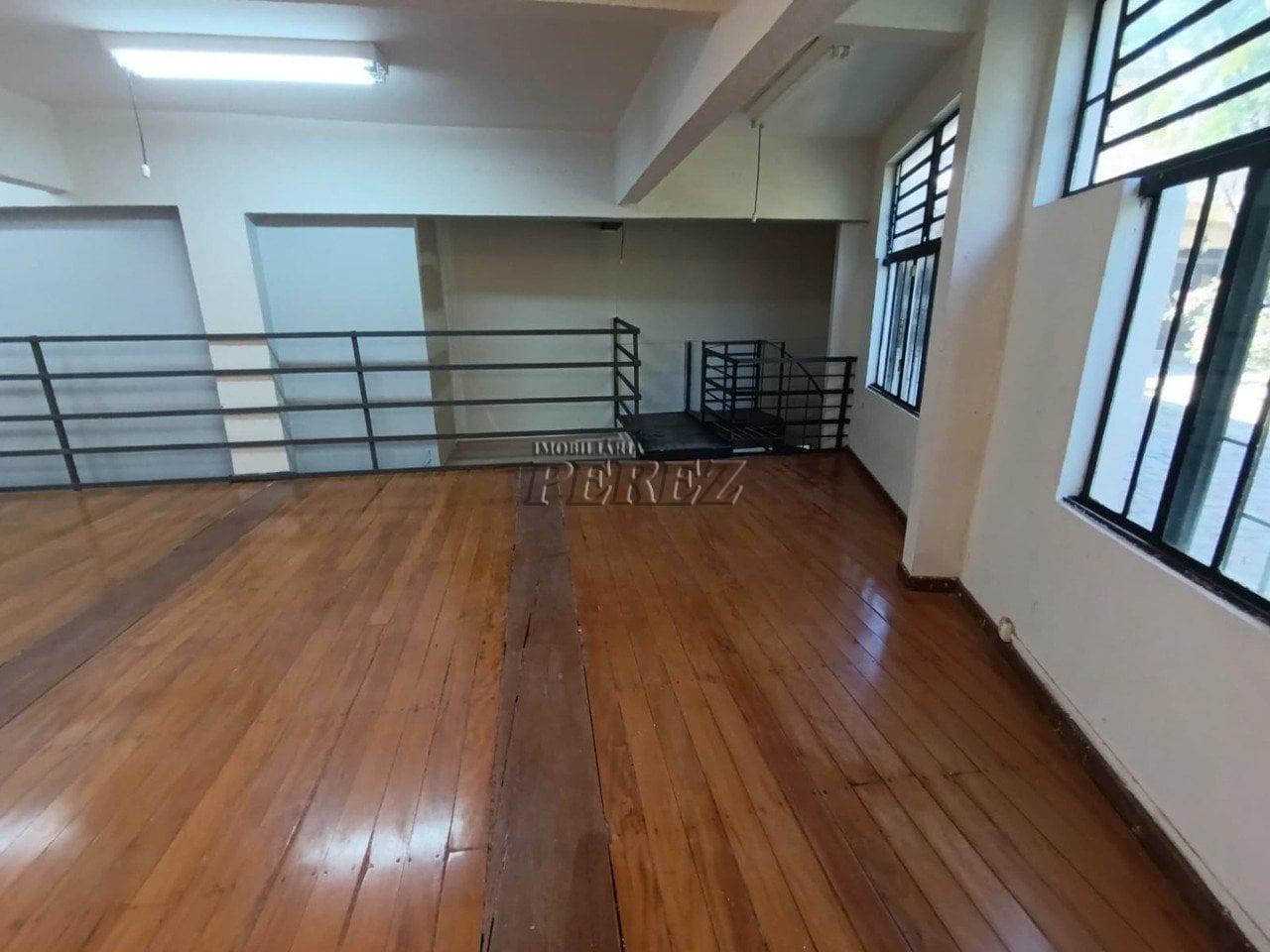 Salão comercial para alugar na Rua Araguaia, centro de Londrina